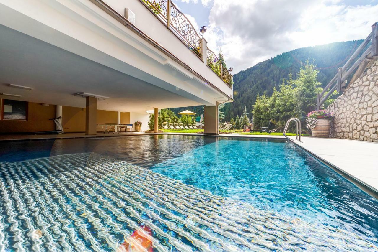 Hotel Muliac เซลวาดีวัลการ์เดนา ภายนอก รูปภาพ